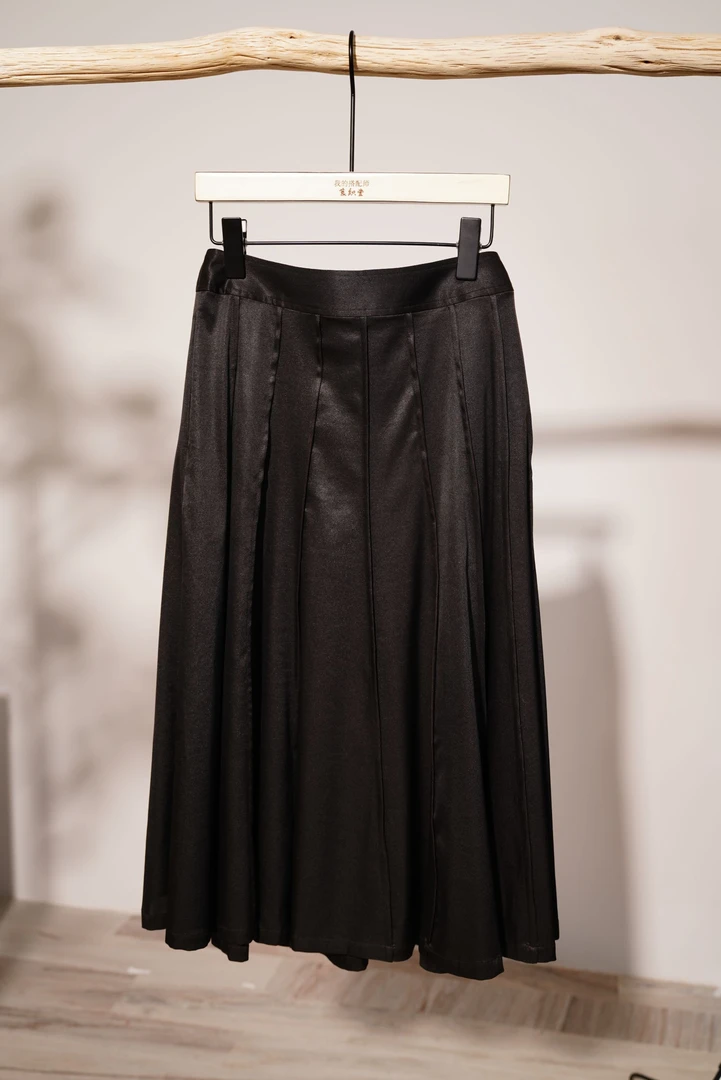弹力缎抽褶半裙jlq250119bg