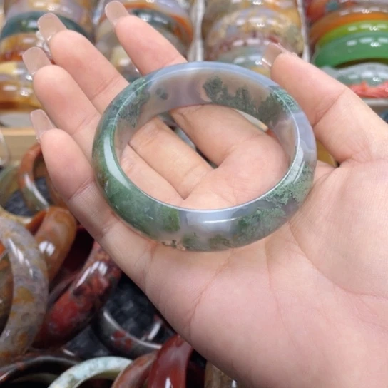 玛瑙/玉髓手镯未镶嵌58