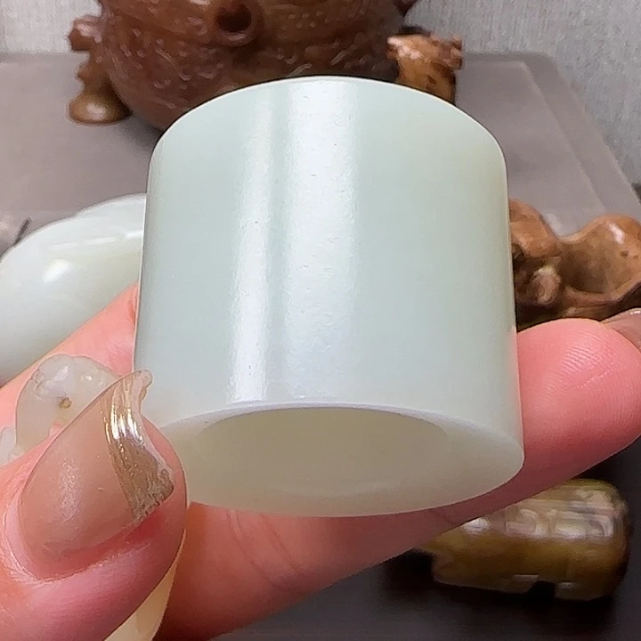 乐***姐精美的小扳指小把件