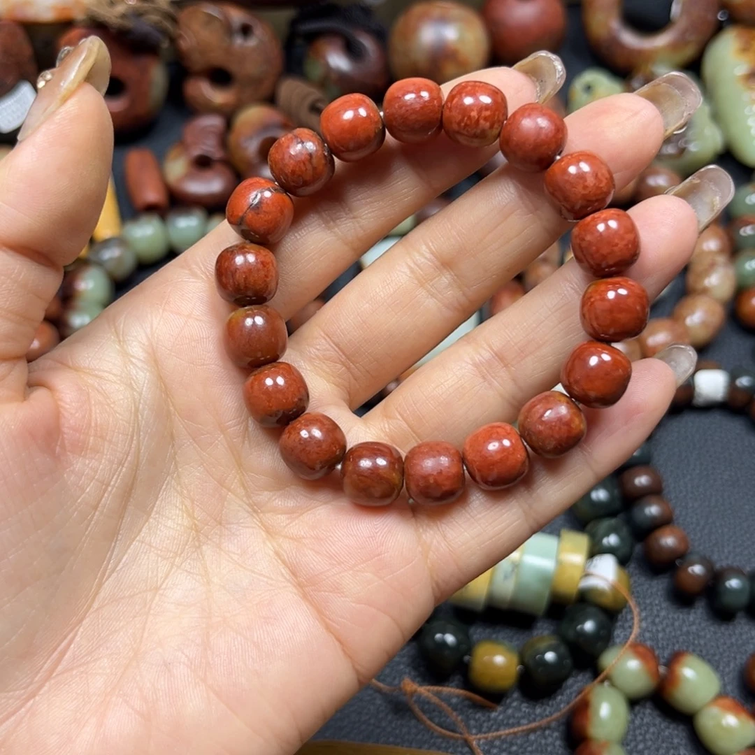 透闪石质玉未镶嵌手链有老皮纹裂