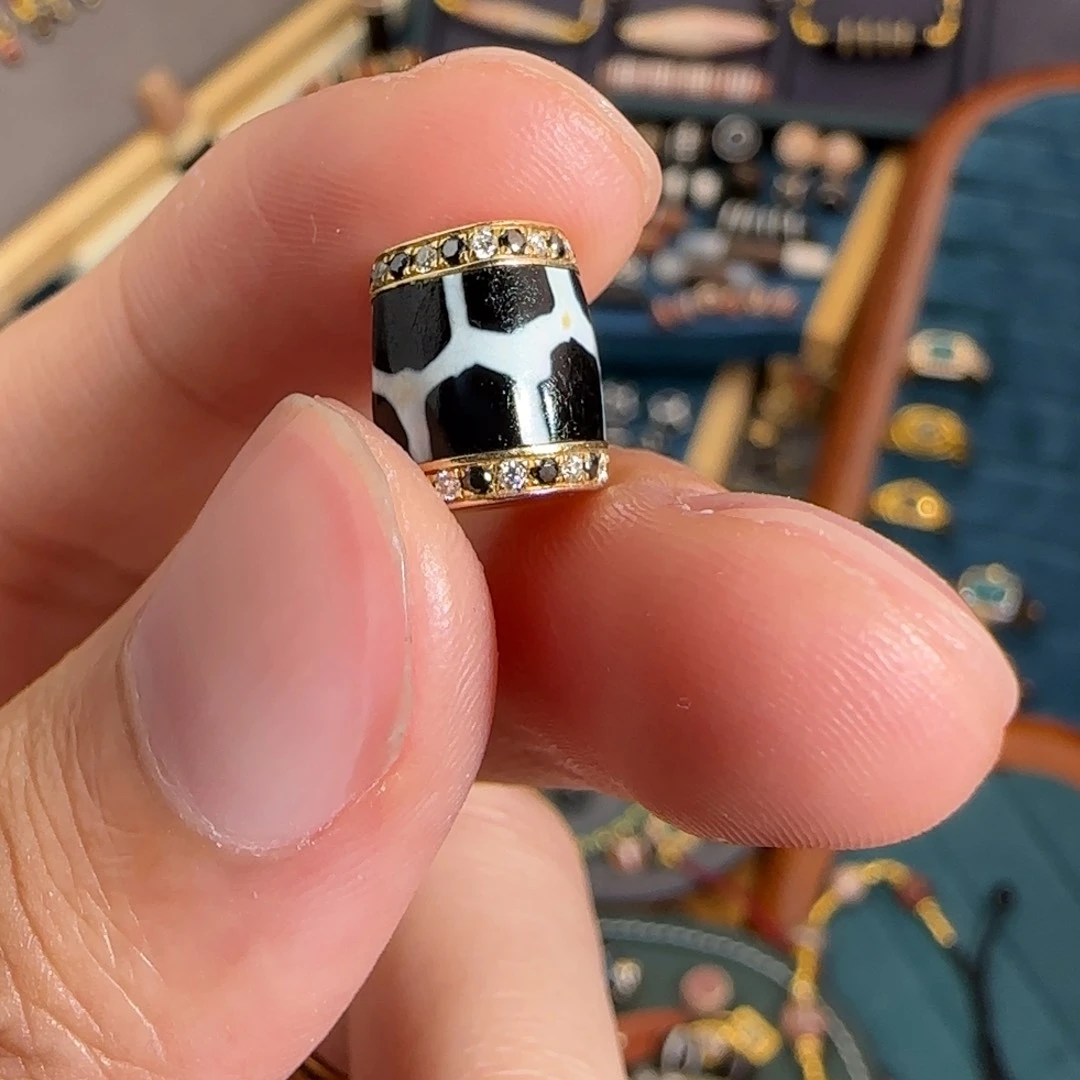 玛瑙/玉髓配饰18K金镶嵌m***g