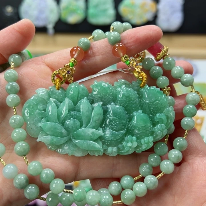 颈饰未镶嵌翡翠吊坠