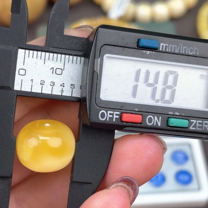 琥珀裸石未镶嵌微瑕623