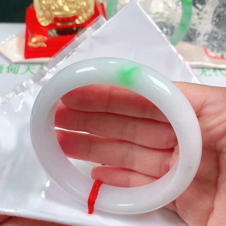 翡翠手镯未镶嵌   编号0239 正圈58+