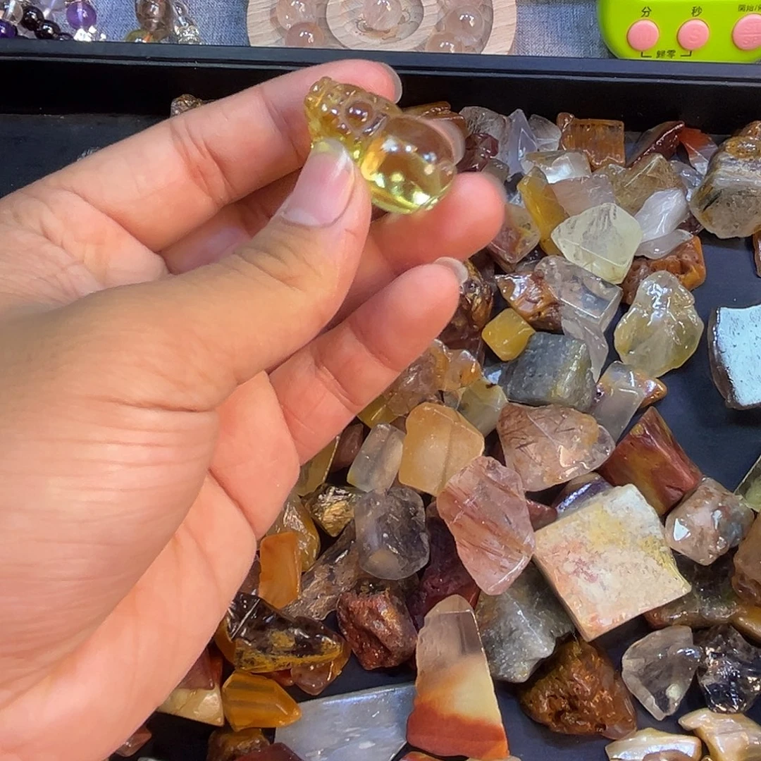 未镶嵌水晶颈饰黄水晶貔貅