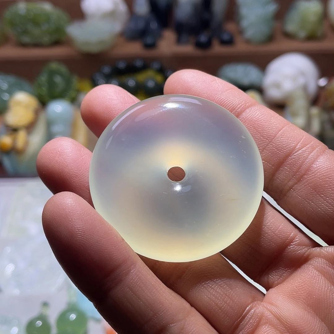 未镶嵌蛇纹石玉珠宝奇石