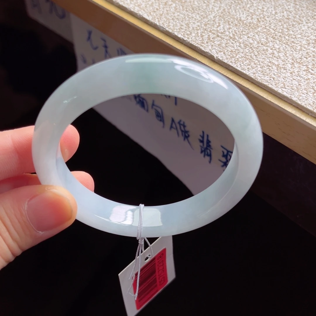 翡翠未镶嵌手镯手镯