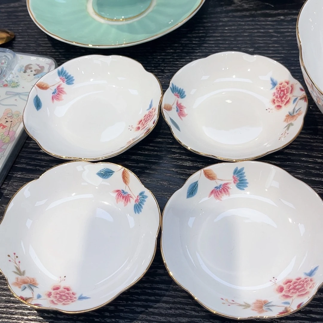 骨瓷四个调料碟———