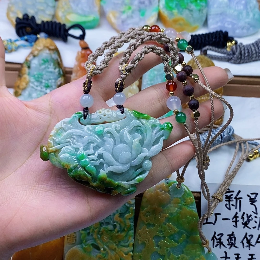 颈饰未镶嵌翡翠翡翠