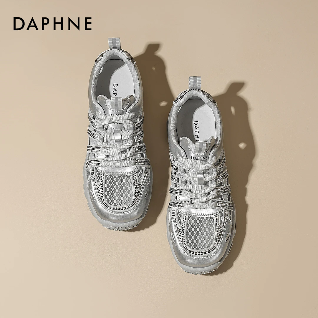 达芙妮银色薄款老爹鞋女2025新款夏季透气水钻网面镂空爆款运动鞋