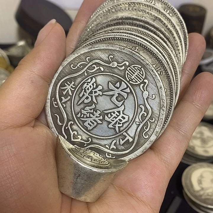 金属复古大头摆件