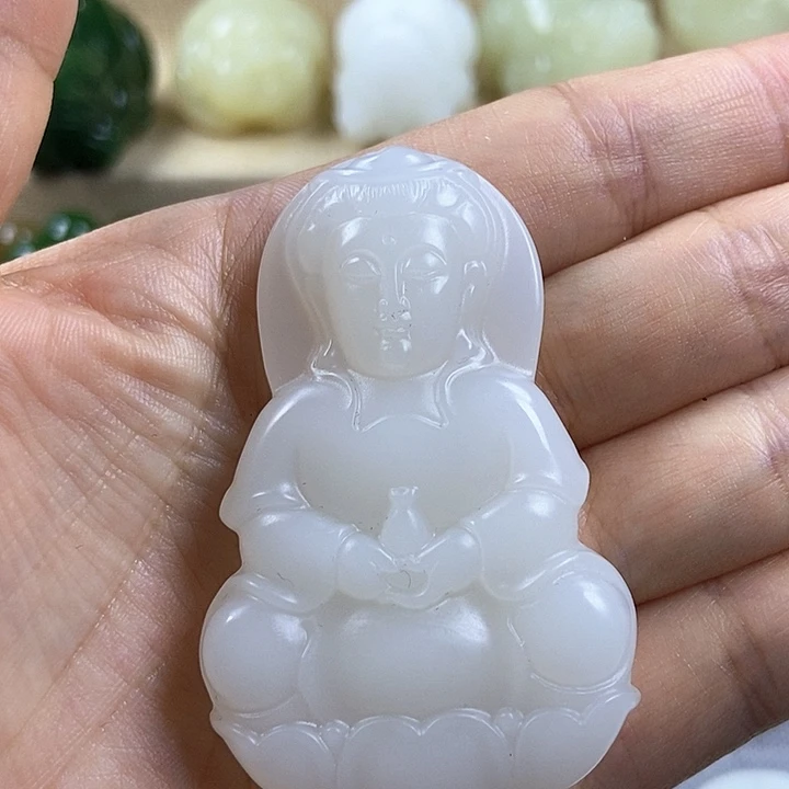 和田玉未镶嵌颈饰