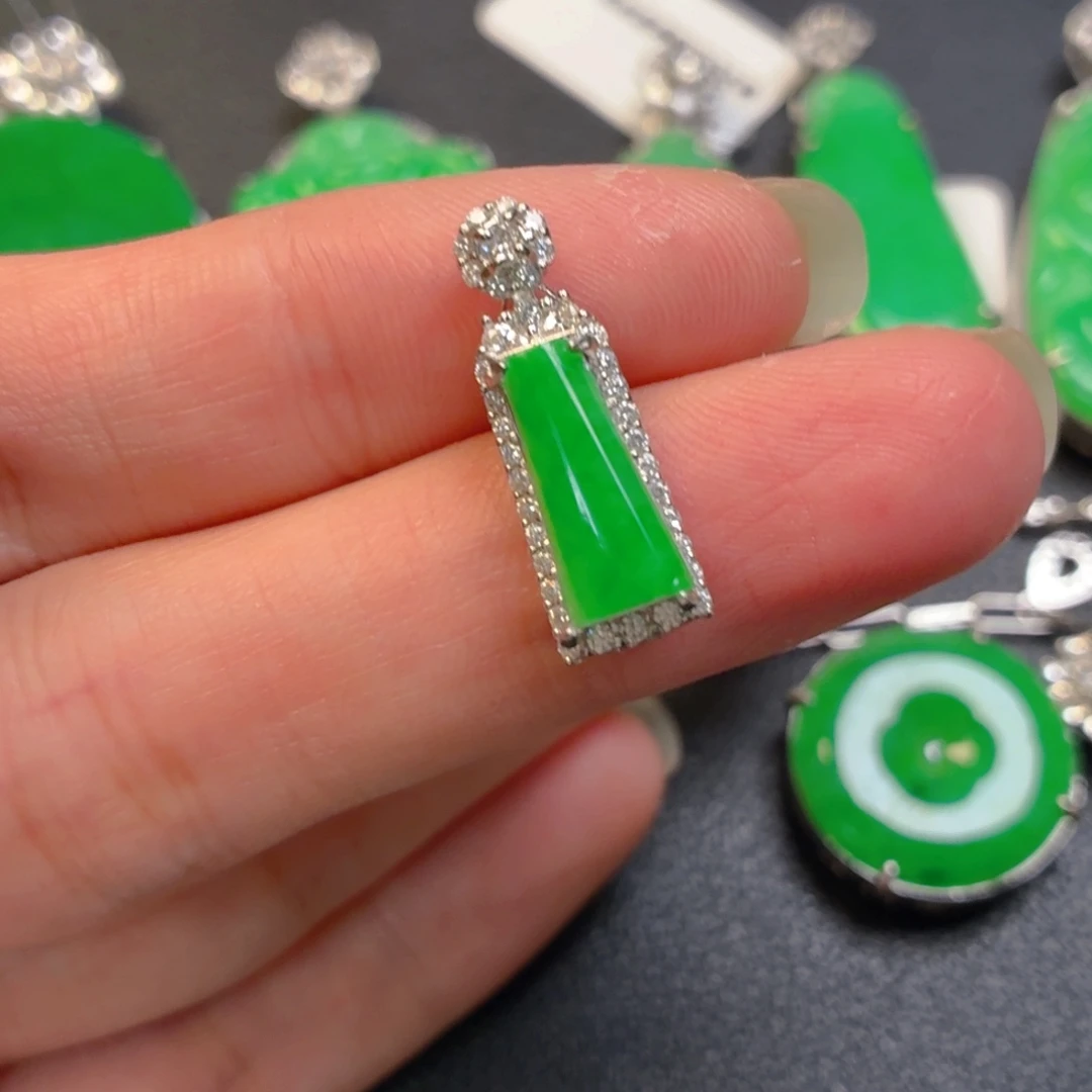 用***5翡翠银S925镶嵌吊坠(不含链)