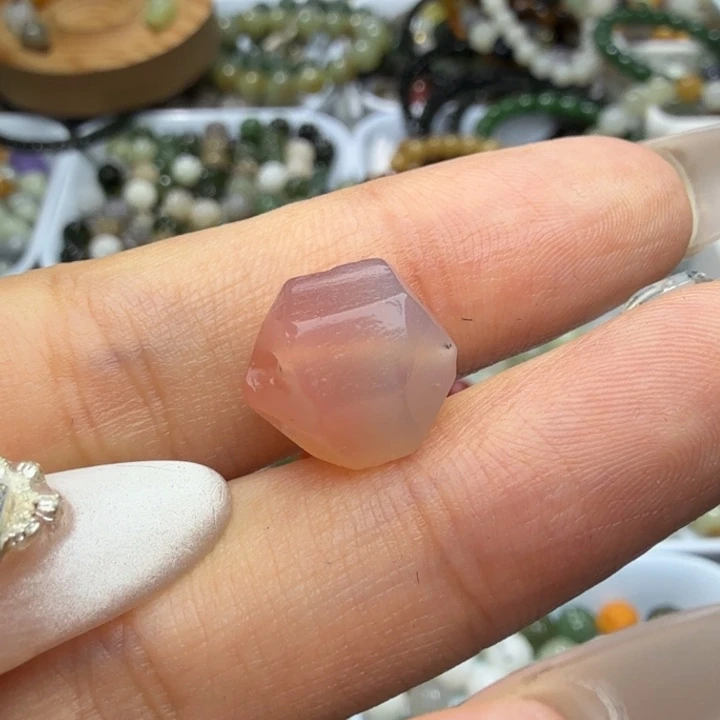 和田玉未镶嵌珠宝半成品