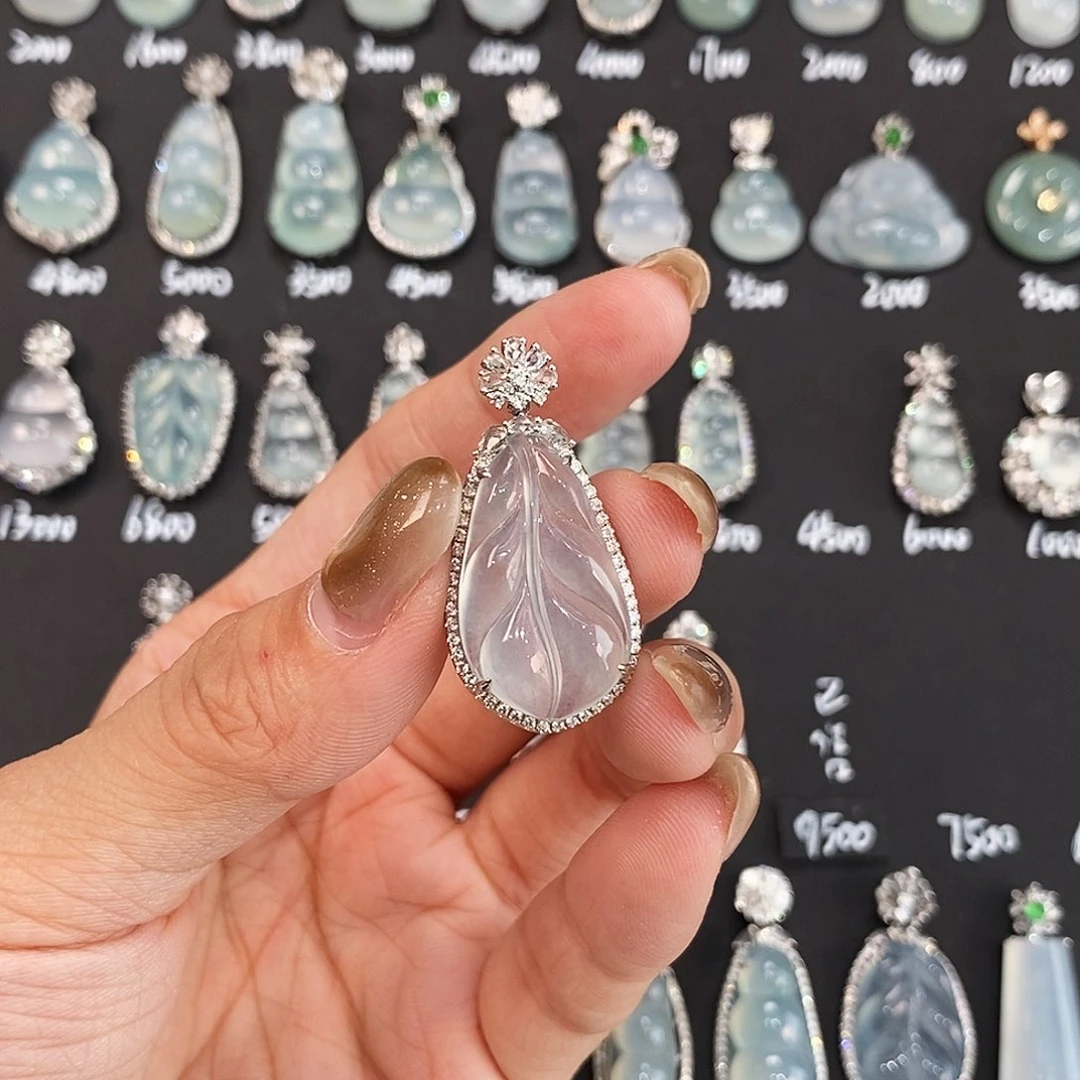 颈饰18K金镶嵌翡翠天然缅甸A货翡翠叶子