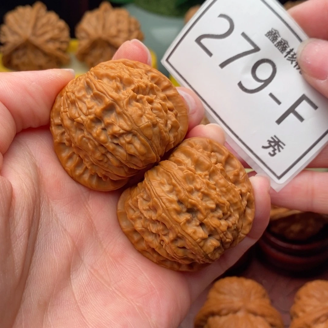 文玩核桃把件白狮39