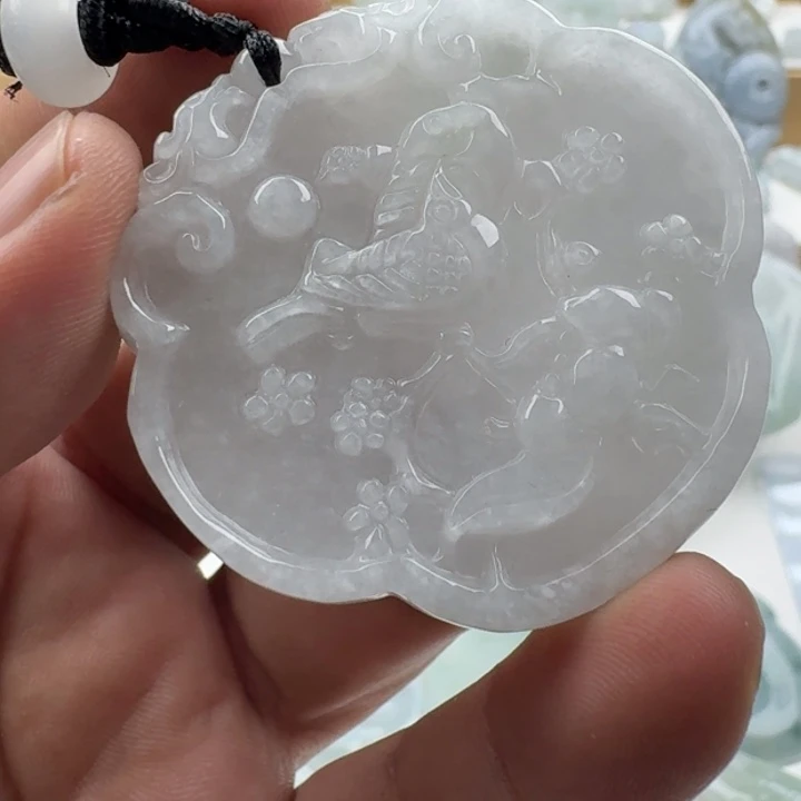 翡翠未镶嵌颈饰天然缅甸A货翡翠