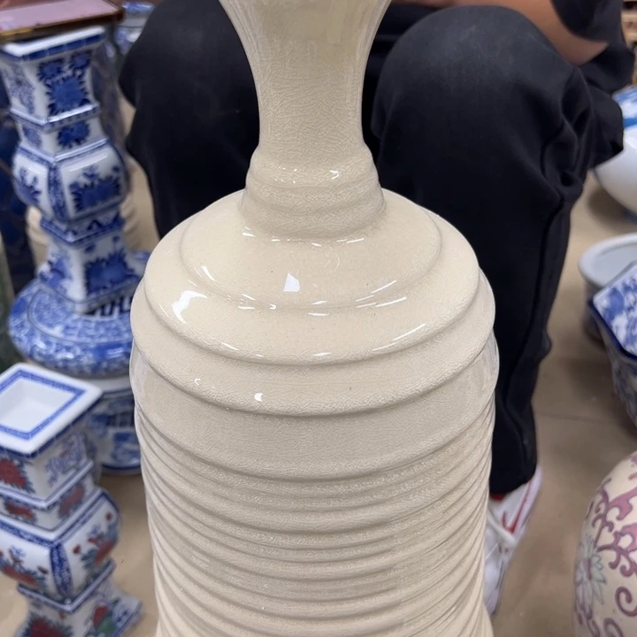 瓷片微瑕。。。。。。。。。。。。。。