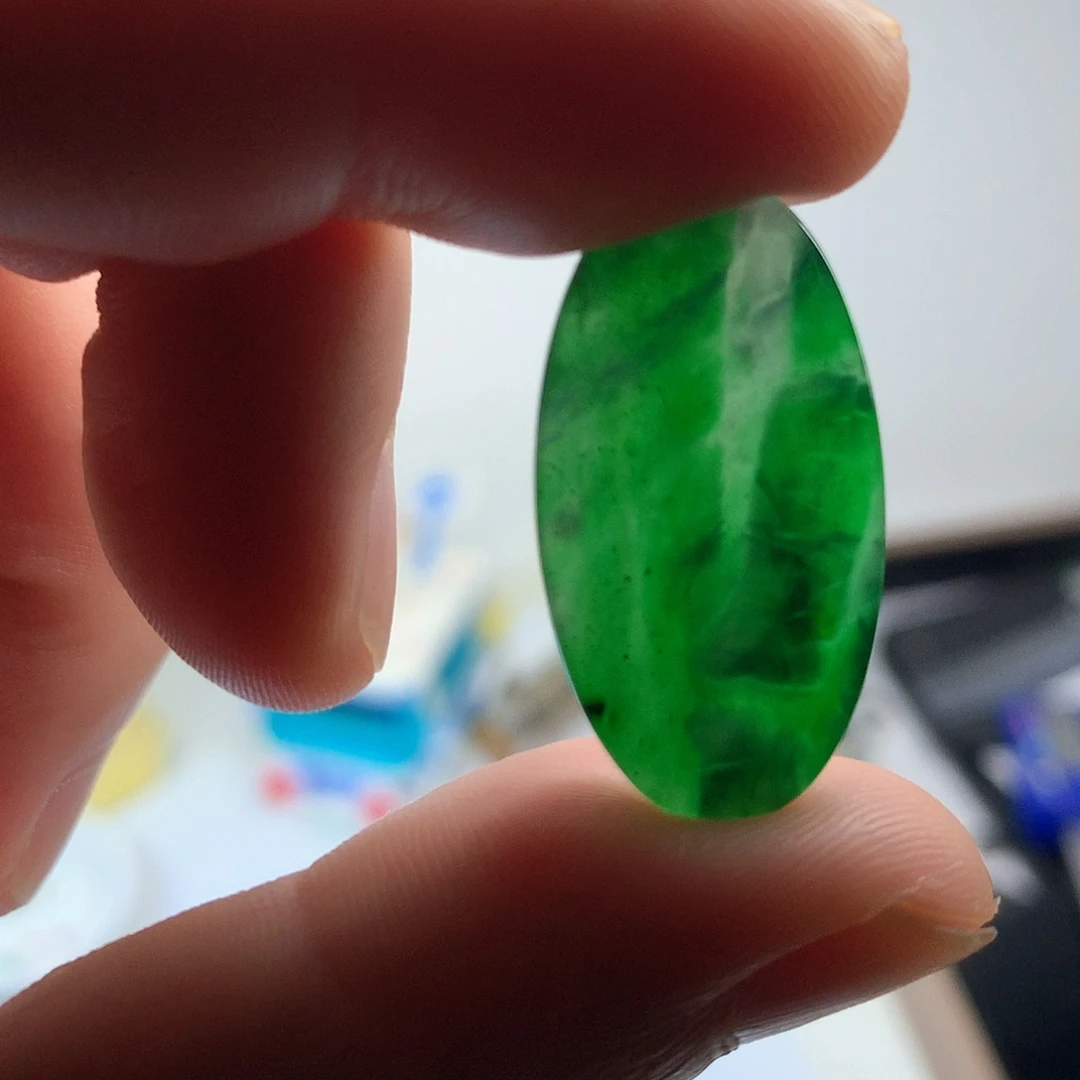 翡翠未镶嵌颈饰无事牌