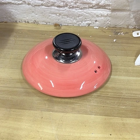 微瑕，口径17厘米粉色无浮雕