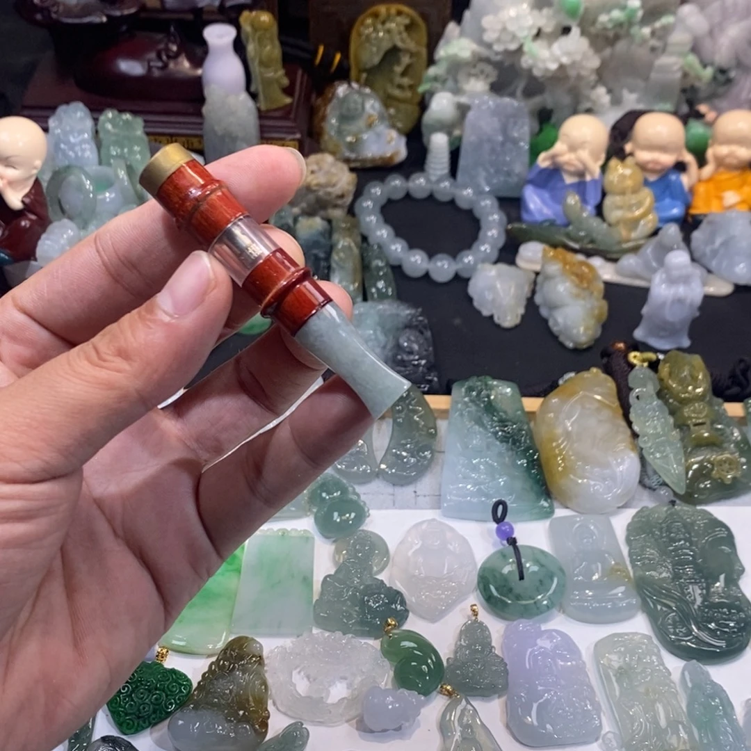 翡翠未镶嵌吊坠(不含链)嘴