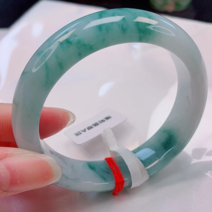 翡翠未镶嵌手镯51圈