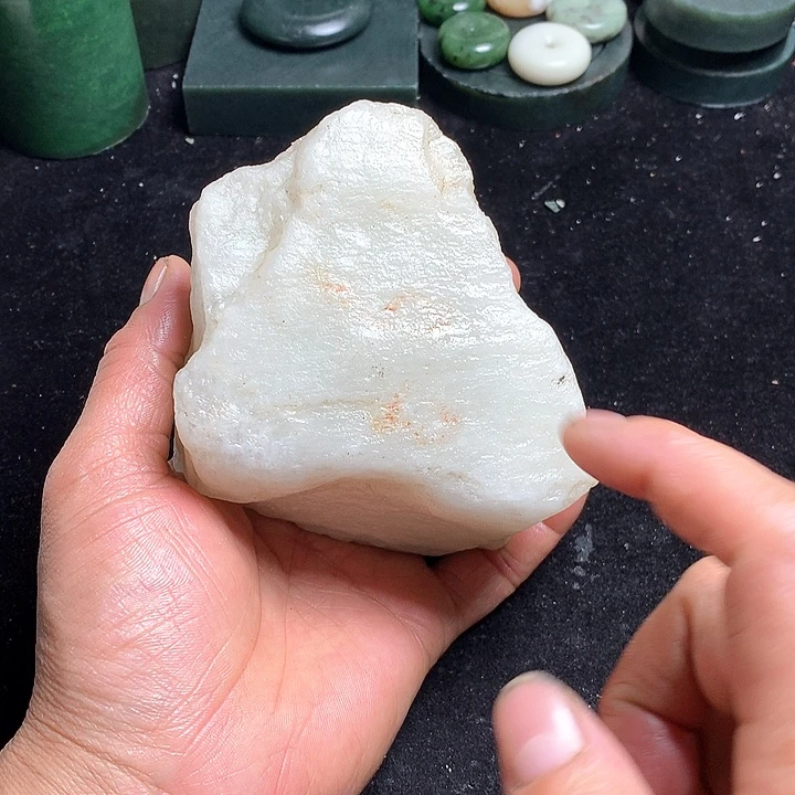 和田玉（糖玉）未镶嵌珠宝奇石