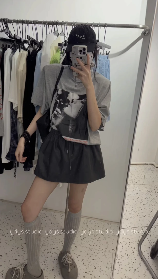 ▪️现货·韩国正版人物圆领短袖t恤女宽松大版T恤