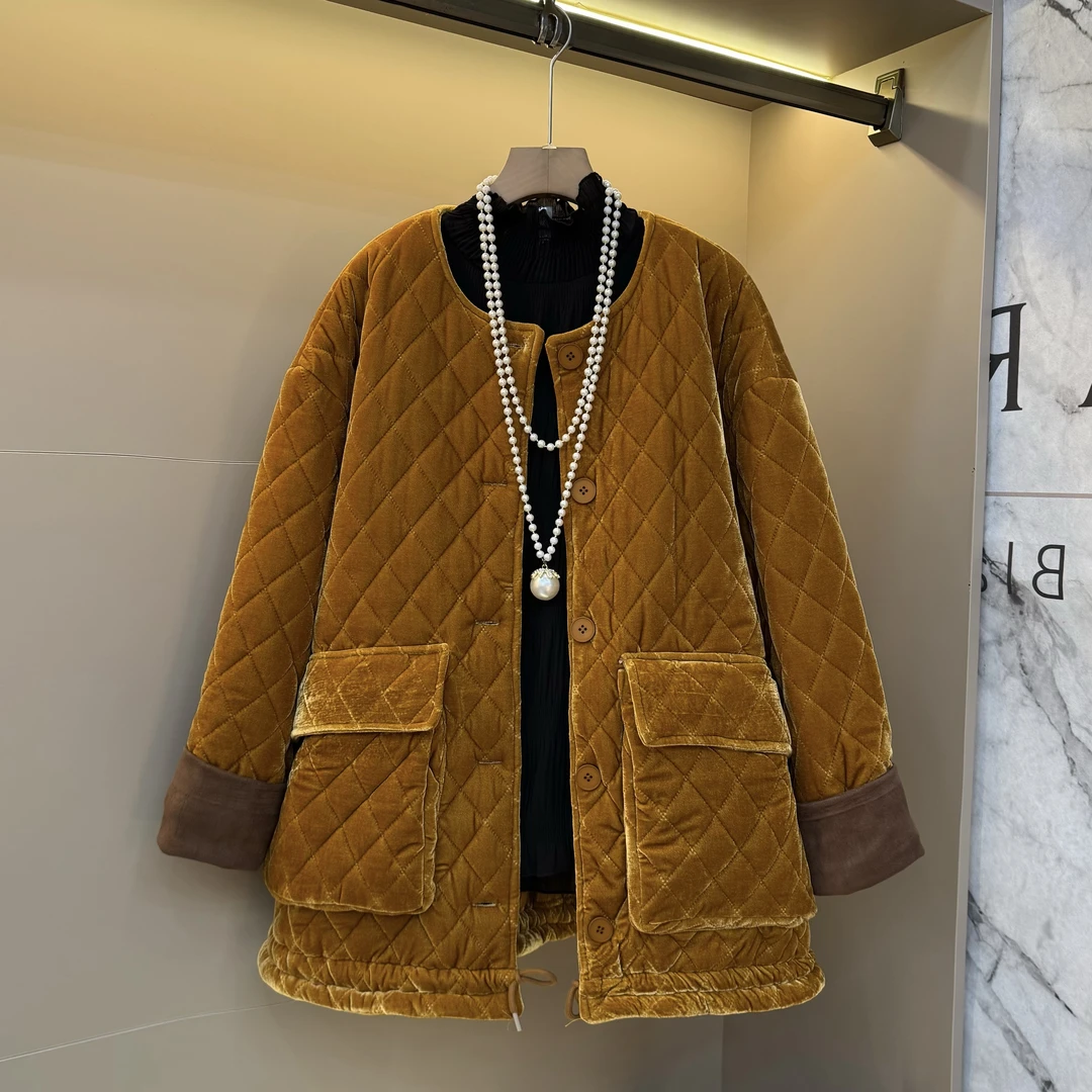 冬季2025大码女装胖mm洋气压格加厚保暖宽松显瘦中长款外套8950