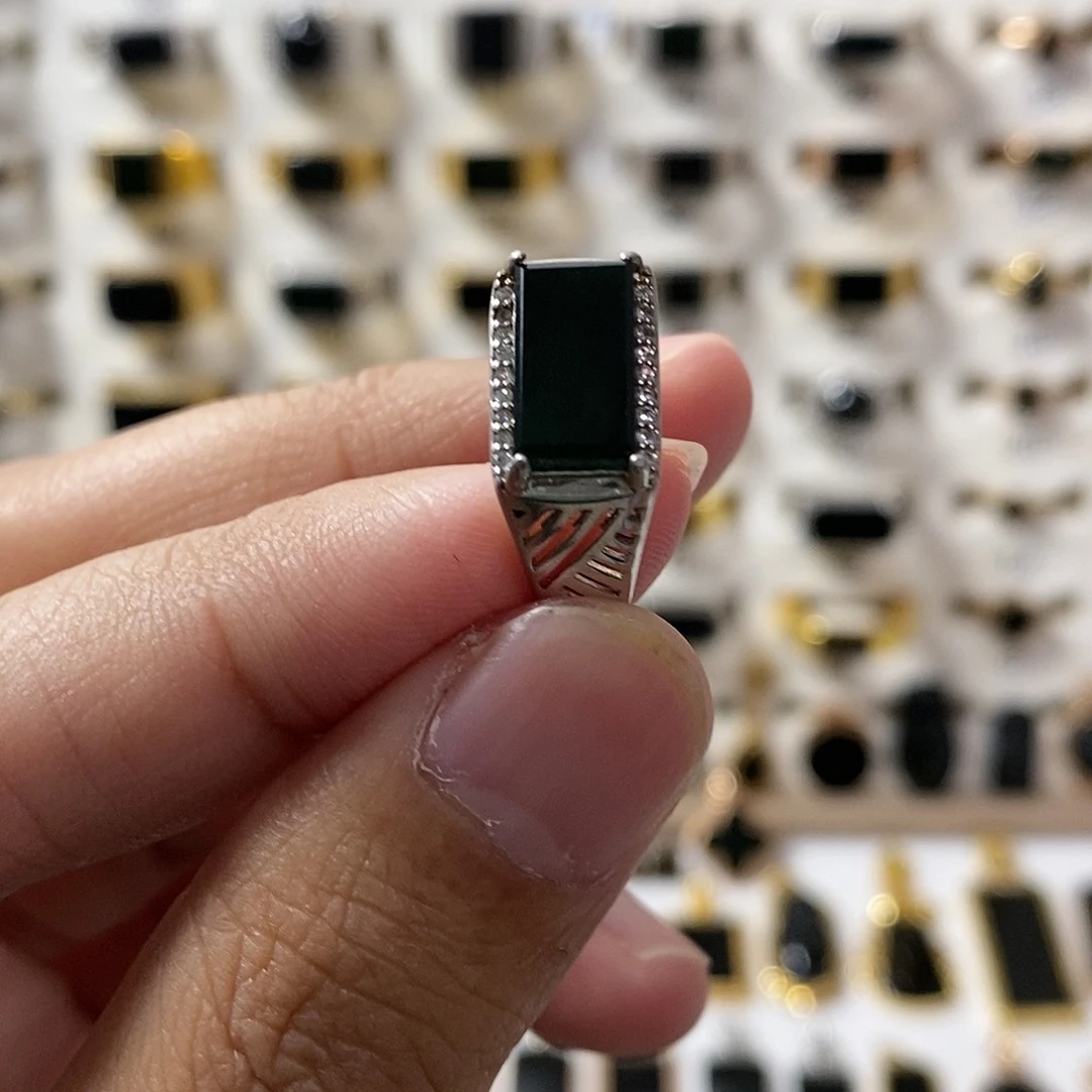 翡翠手链未镶嵌墨翠