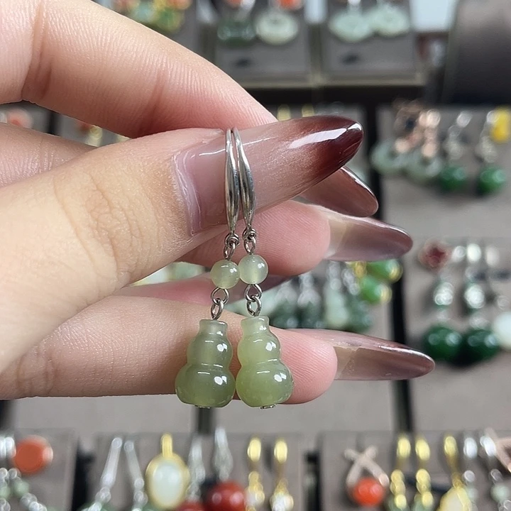 和田玉银S925镶嵌耳饰葫芦