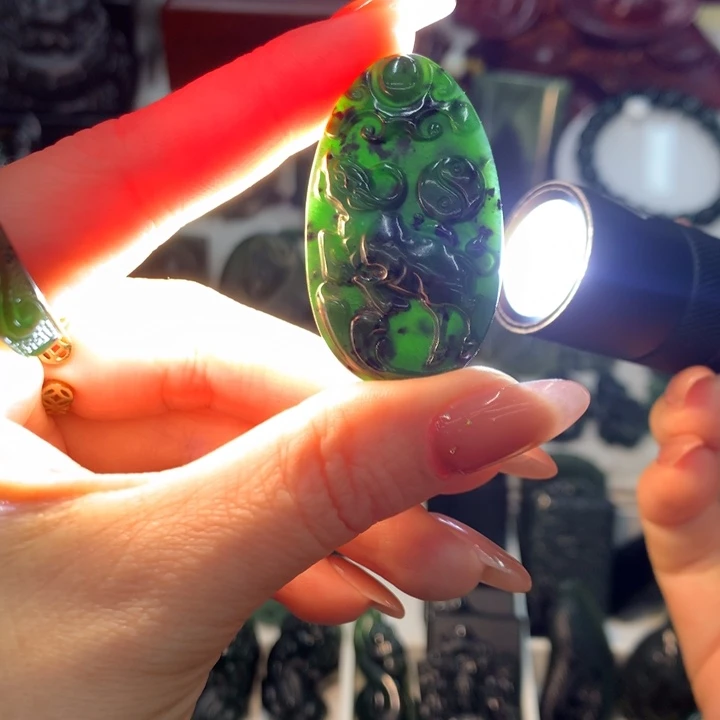 加***猫蛇纹石玉未镶嵌颈饰