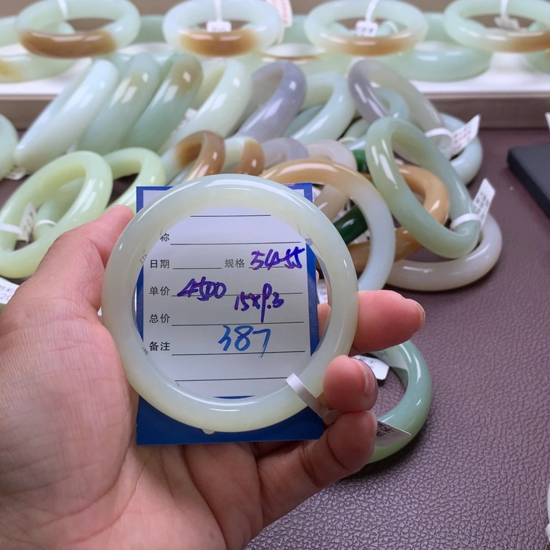 和田玉手镯未镶嵌周*