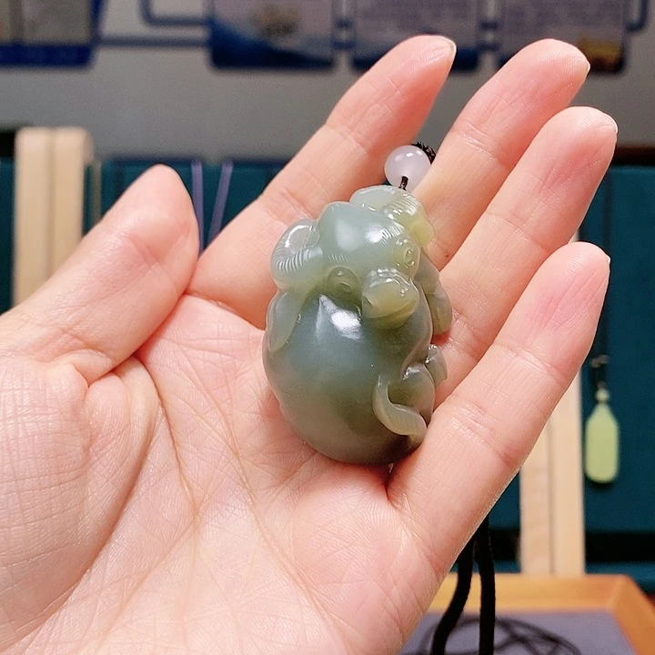 【闪购商品】颈饰未镶嵌和田玉