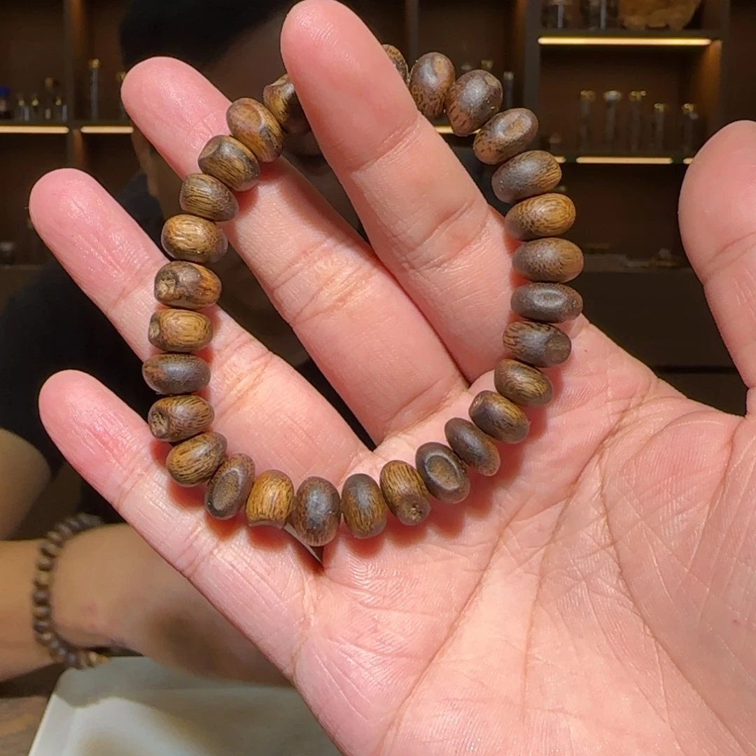 沉香手串单圈乌身虫漏1.0/8g多样性发一条