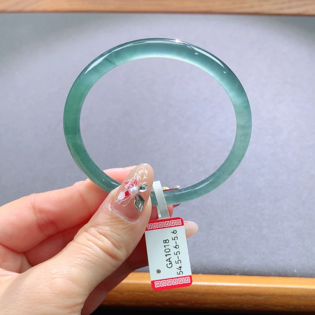 翡翠手镯未镶嵌天然翡翠手镯叮当镯