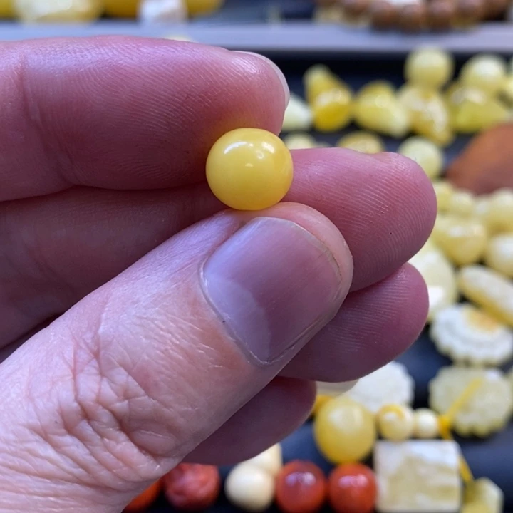 未镶嵌琥珀裸石天然原矿琥珀蜜蜡