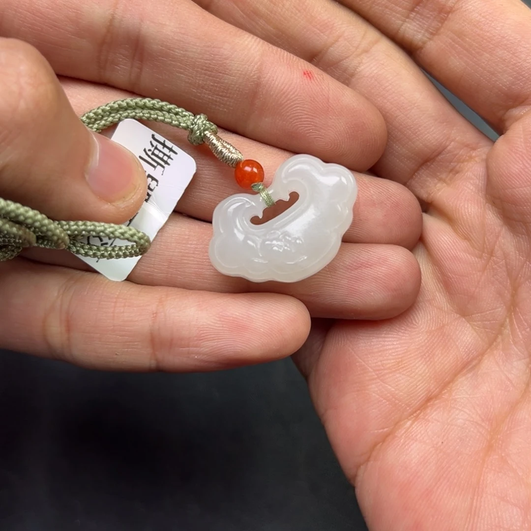 和田玉颈饰未镶嵌多样性手工如意锁