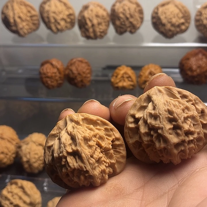 桃核吊坠43宫灯…………