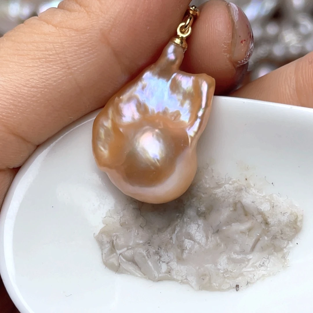 淡水珍珠合金颈饰