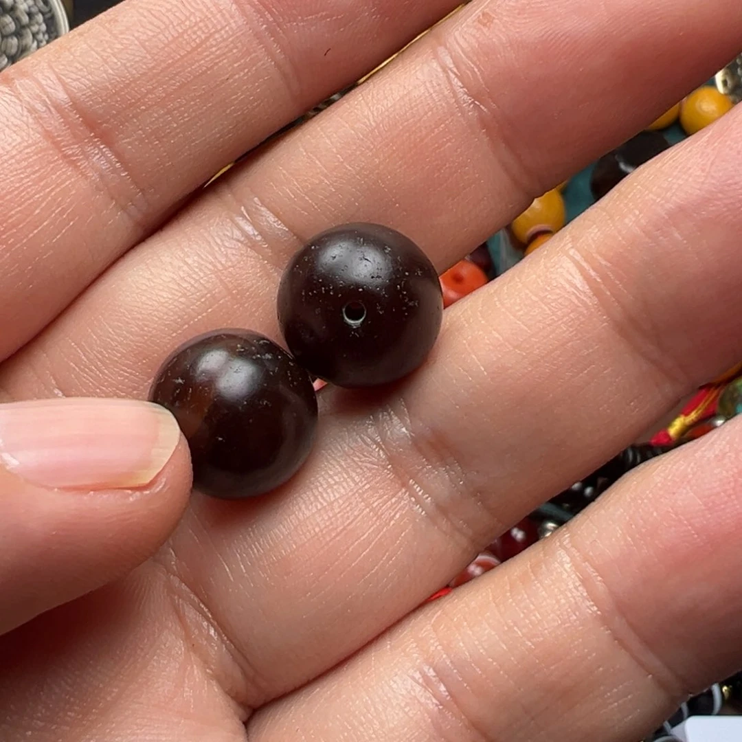 玻璃颈饰老*手工打造精致