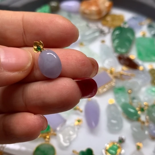 翡翠颈饰未镶嵌翡翠