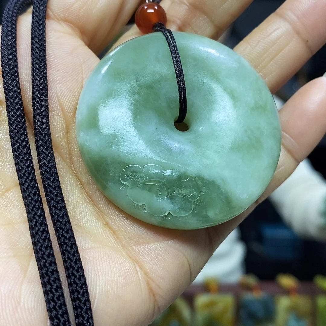 未镶嵌岫玉挂件吊坠