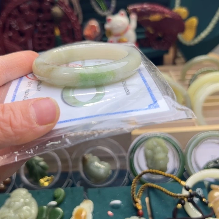 和田玉手镯未镶嵌54.4圈围00530