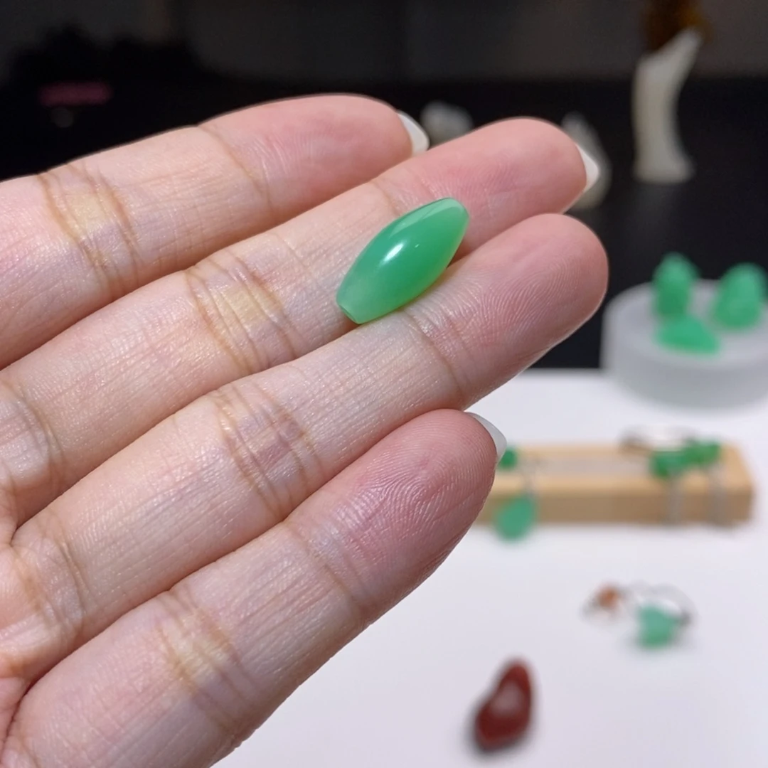 吊坠(不含链)未镶嵌石英质玉（缅黄）