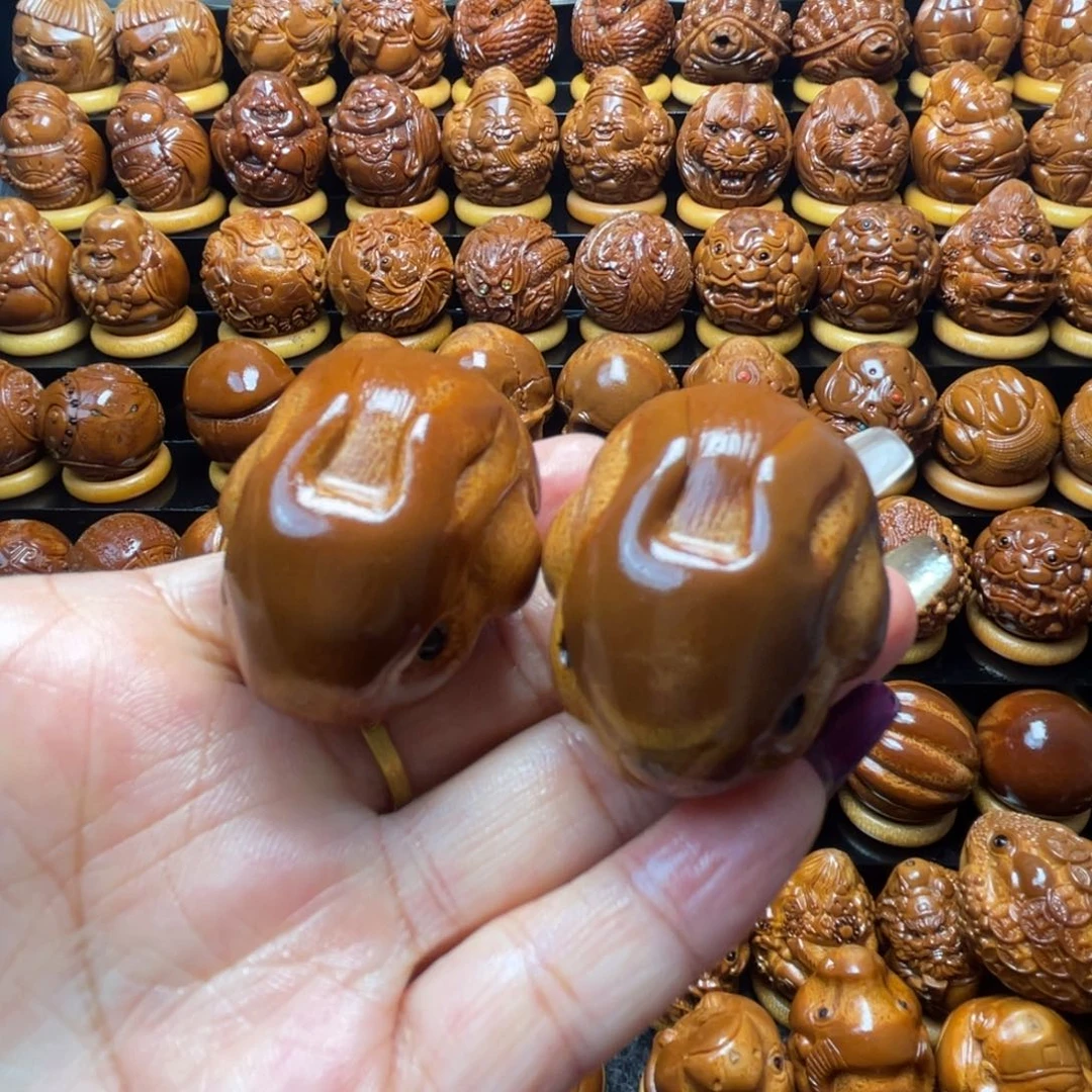 橄榄核把件橄榄球
