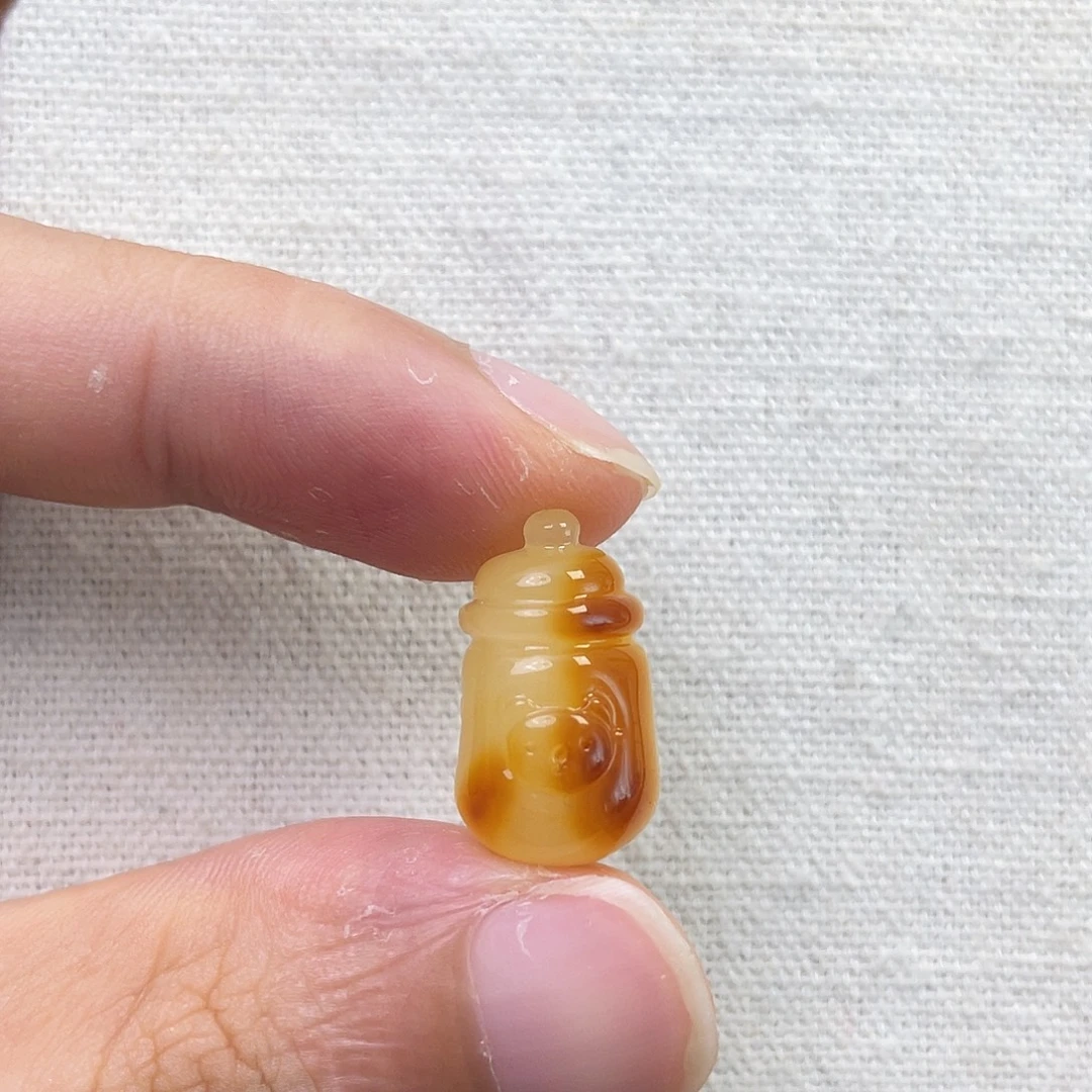 琥珀未镶嵌裸石奶瓶