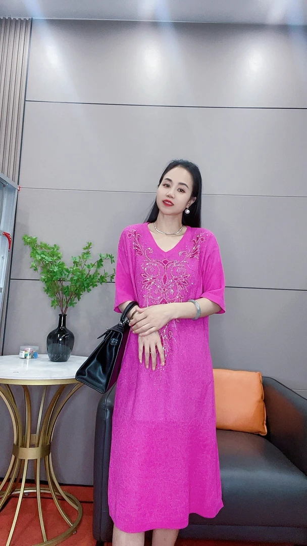 3832显瘦气质轻奢时尚夏季针织裙子宽松中长款