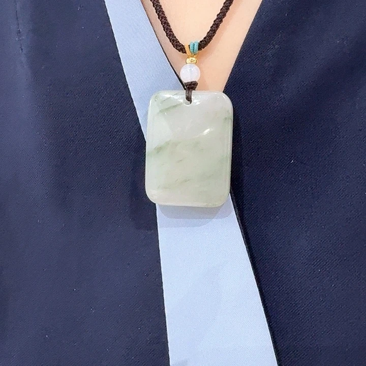 石英质玉合金颈饰