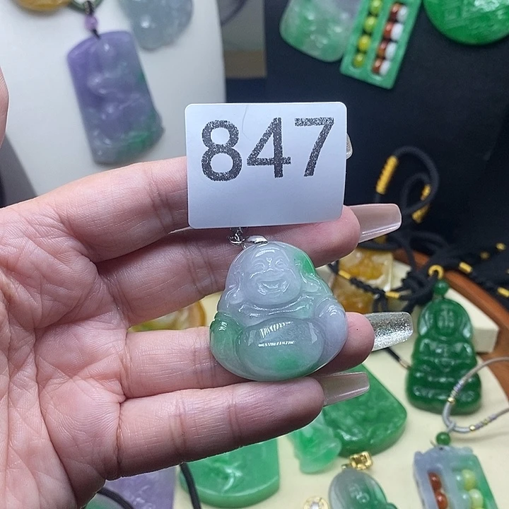 翡翠未镶嵌吊坠(赠链)